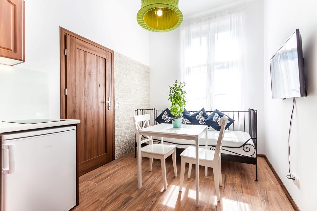 Lupolo Apartments Skwerowa Krakow Luaran gambar