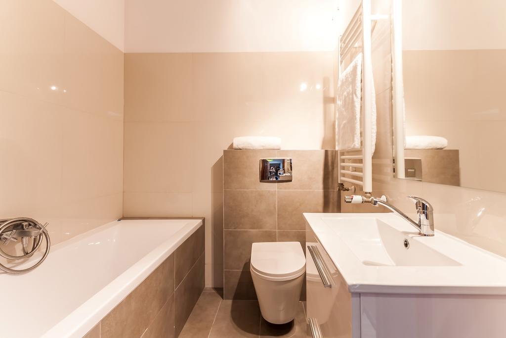 Lupolo Apartments Skwerowa Krakow Luaran gambar